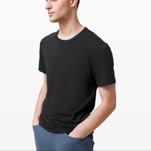 Lululemon men’s tee